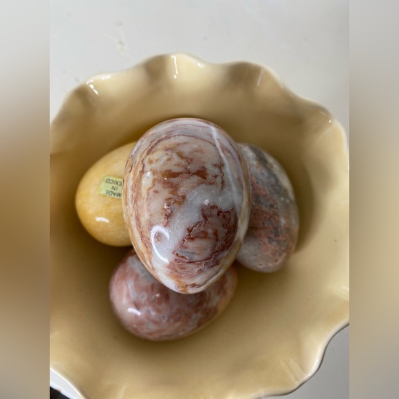 Vintage Marble Stone Eggs Sets Of 4, - Picture 7 of 10
